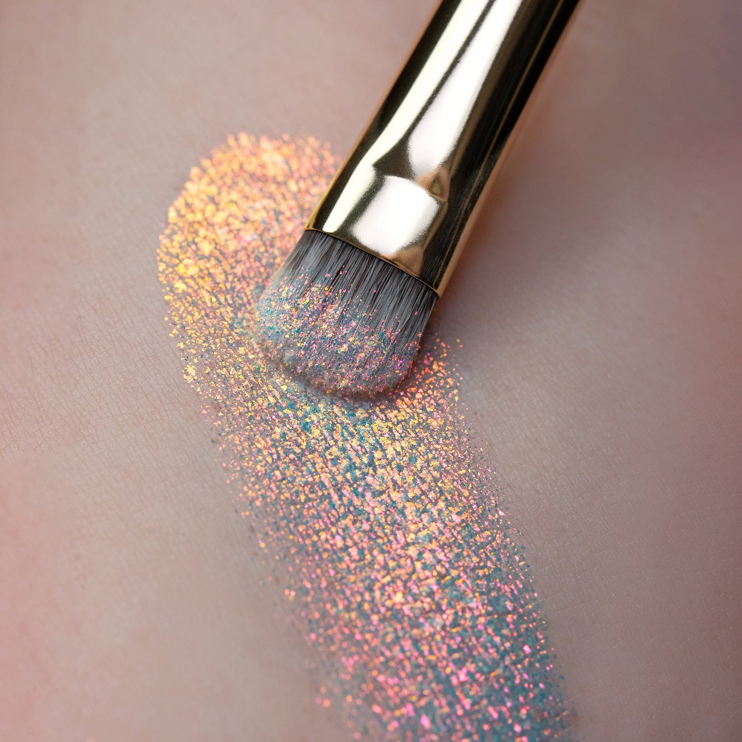 Pillow Fight Opal Multichrome Loose eyeshadow
