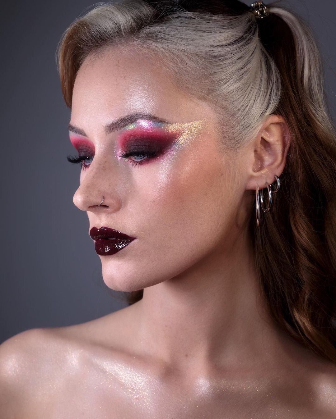 Lights Out Original Multichrome loose eyeshadow product shot
