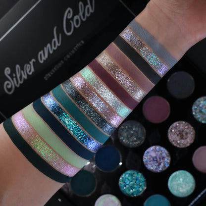 Silver and Cold eyeshadow palette
