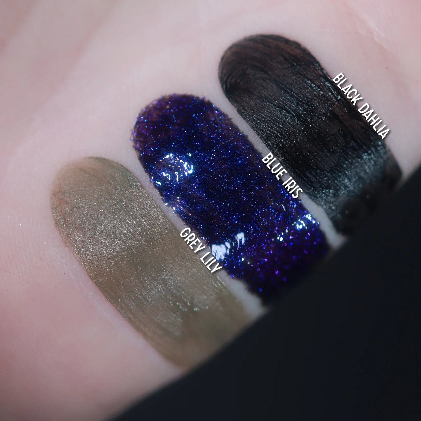 Bizarre Botanicals Gloomy lip gloss