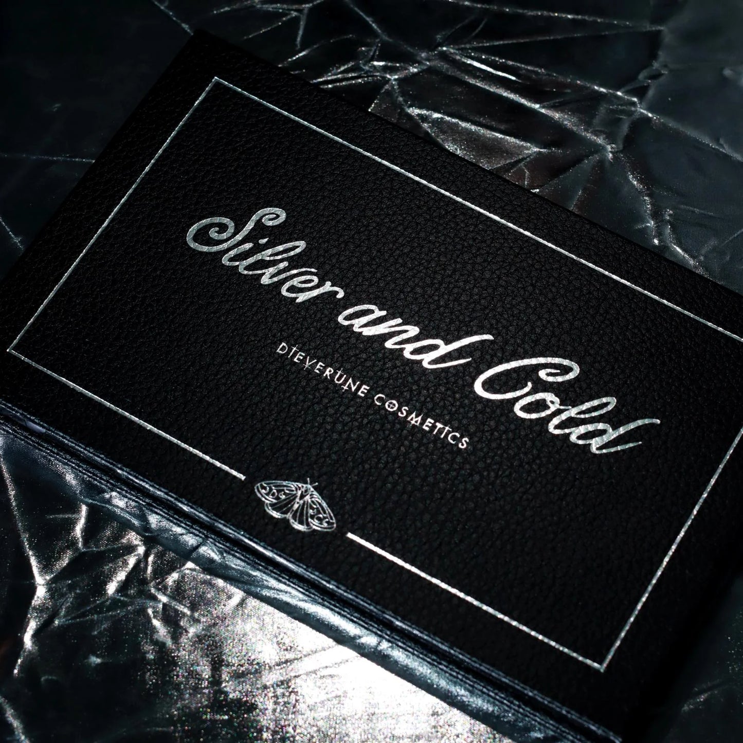 Silver and Cold eyeshadow palette