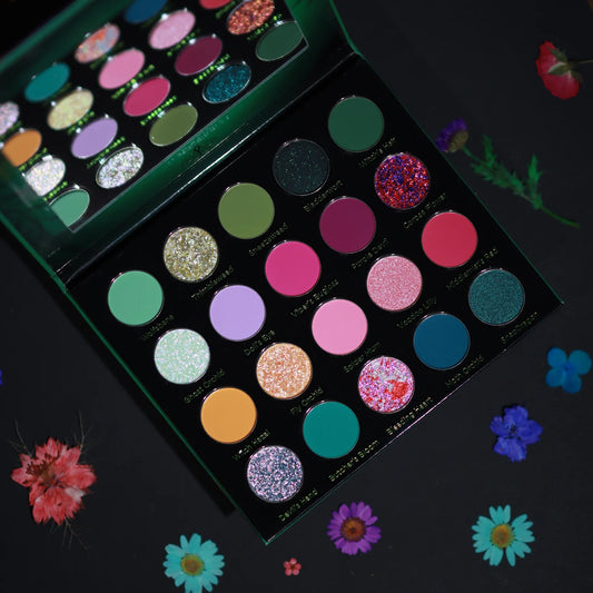 Bizarre Botanicals eyeshadow palette