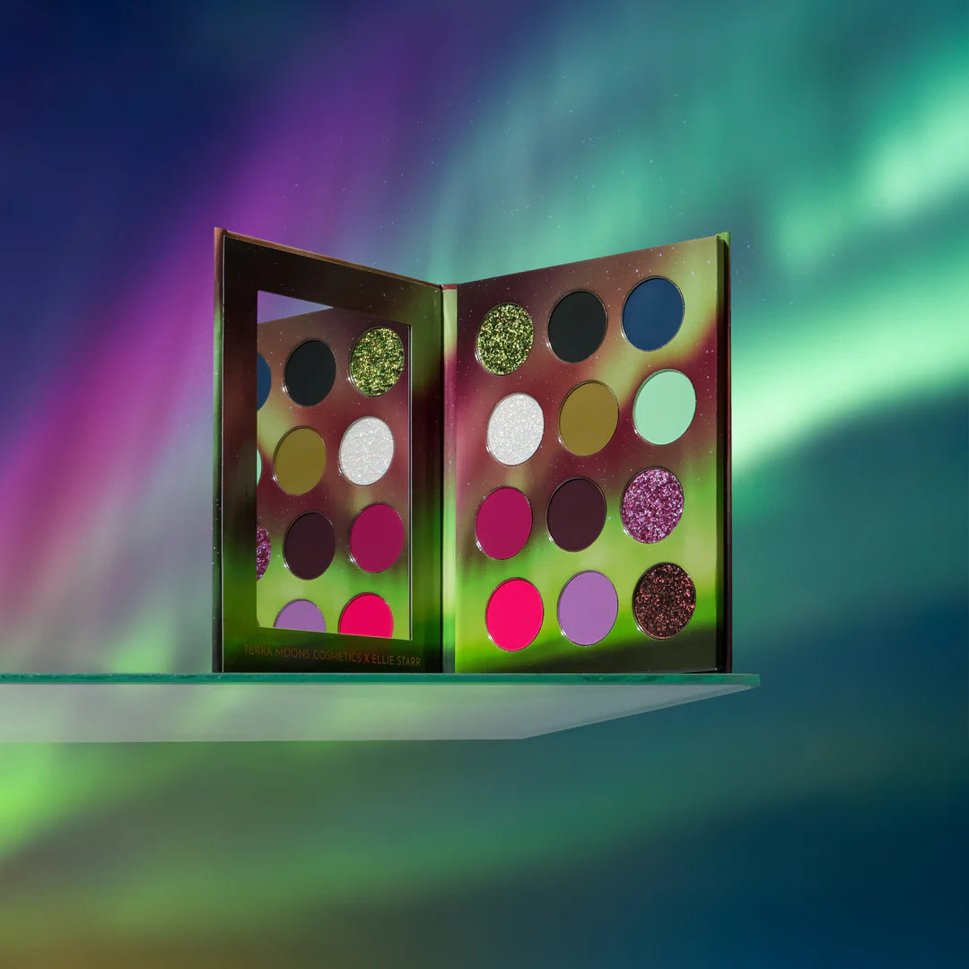 Aurora Chasing x Ellie Starr eyeshadow palette