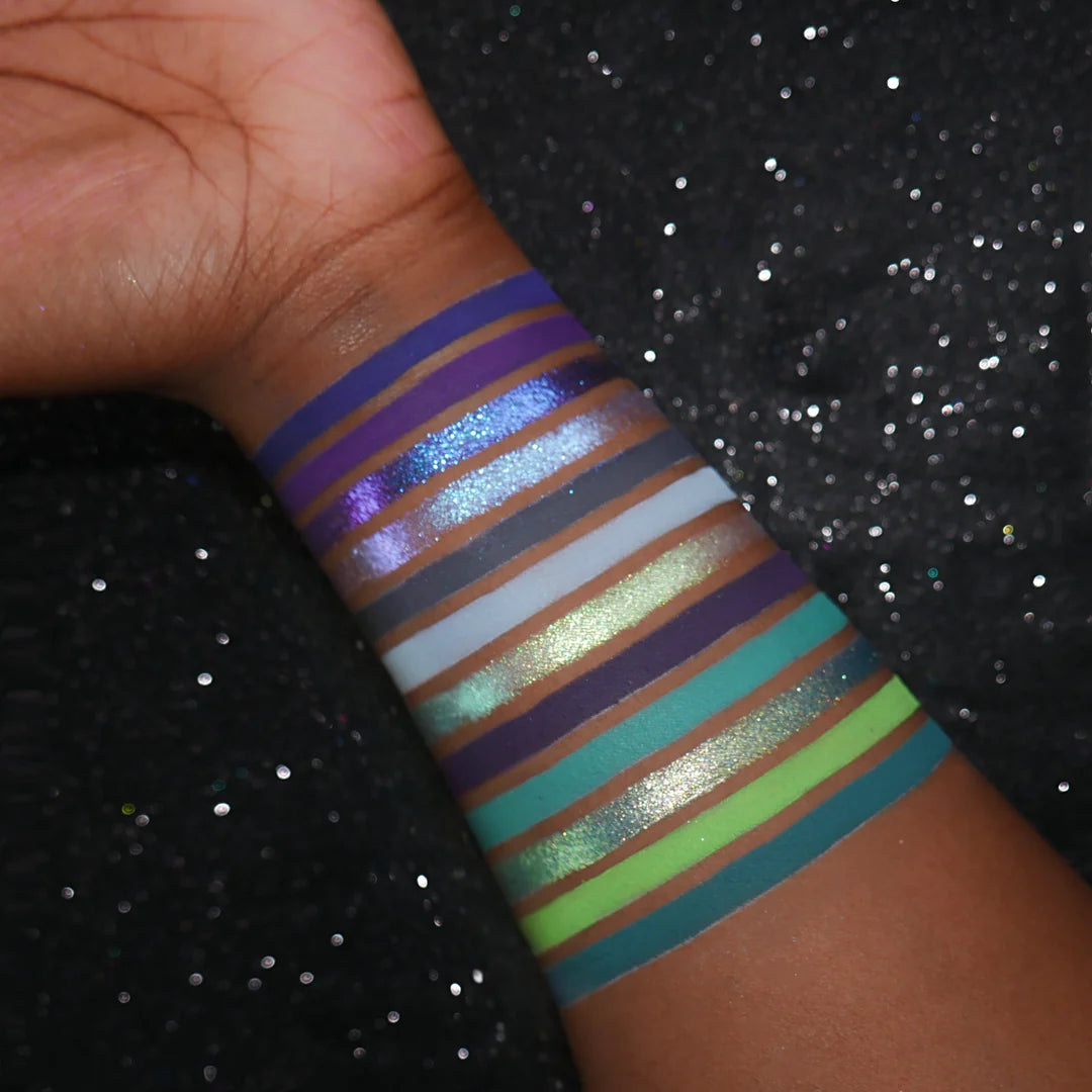 Starr Gazing x Ellie Starr eyeshadow palette
