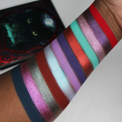The Witch's Familiar eyeshadow palette