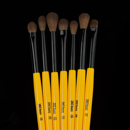 The 7-piece eye brush set