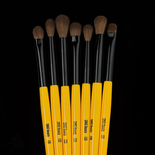 The 7-piece eye brush set