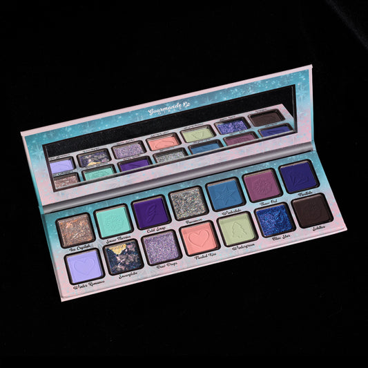 Frozen Kiss eyeshadow palette