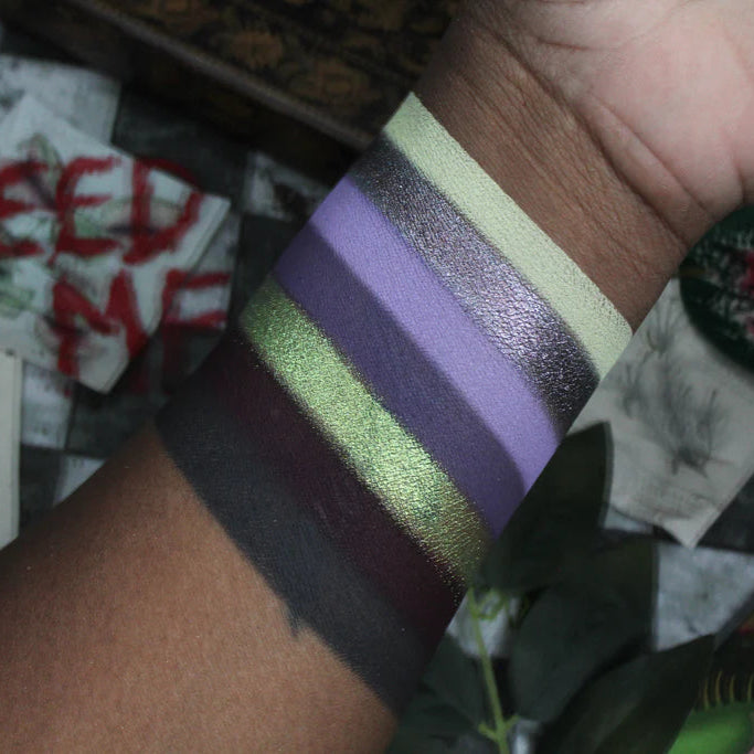 Trapped eyeshadow palette