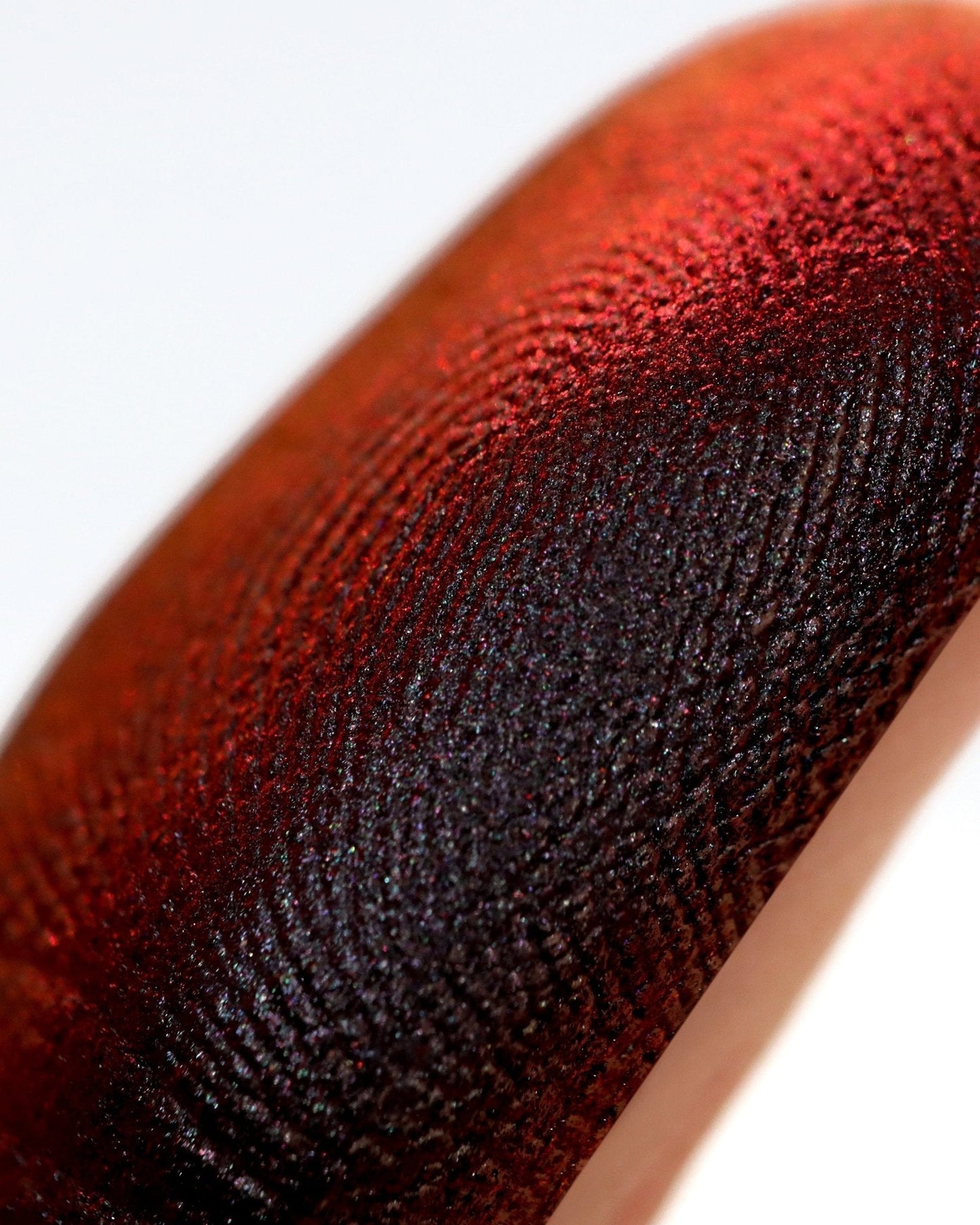 Original Multichrome loose eyeshadows line, eighth shot