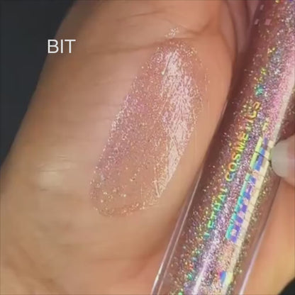 Pixeled lip gloss