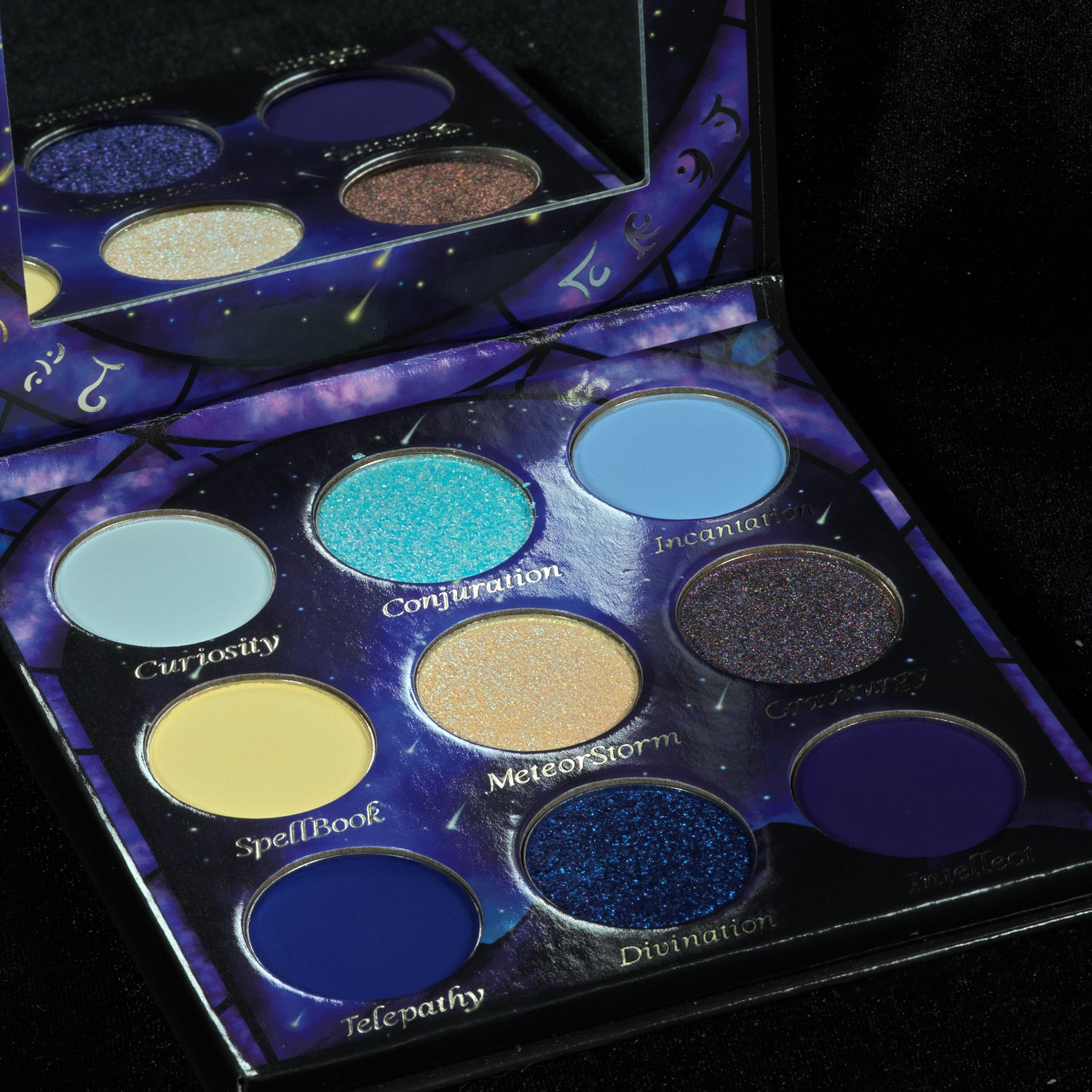 Wizard eyeshadow palette by Fantasy Cosmetica closeup